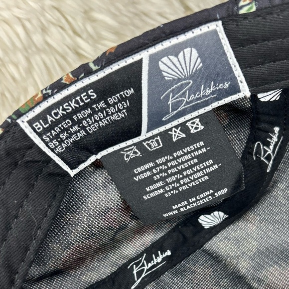 Brand new Blackskies 5 panel red rose floral hat adjustable strap - Picture 6 of 7